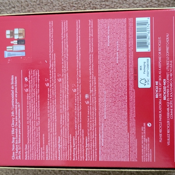 ESTĒE LAUDER GIFT SET - Picture 9 of 9